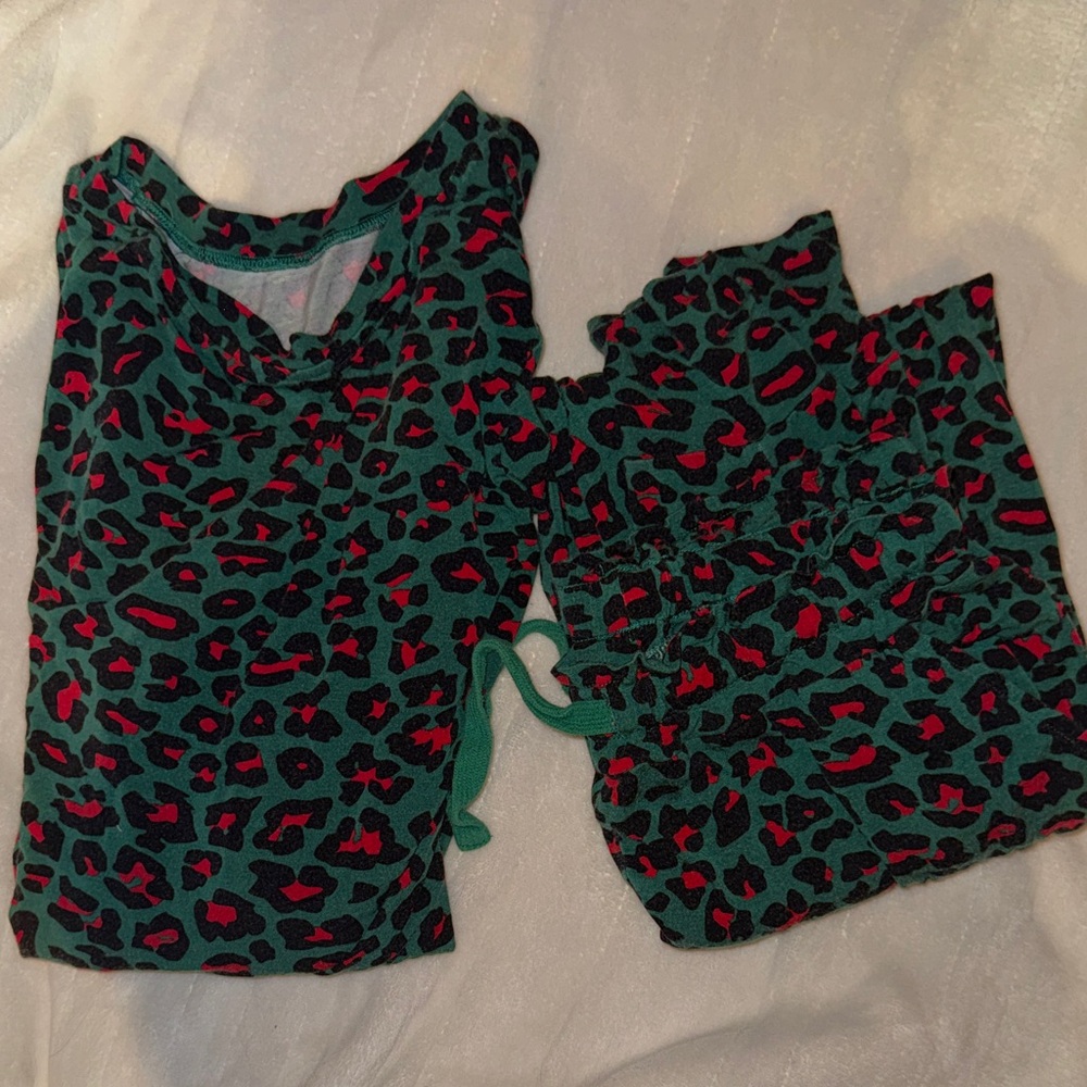 Posh peanut bamboo women’s Leopard Print Pajamas